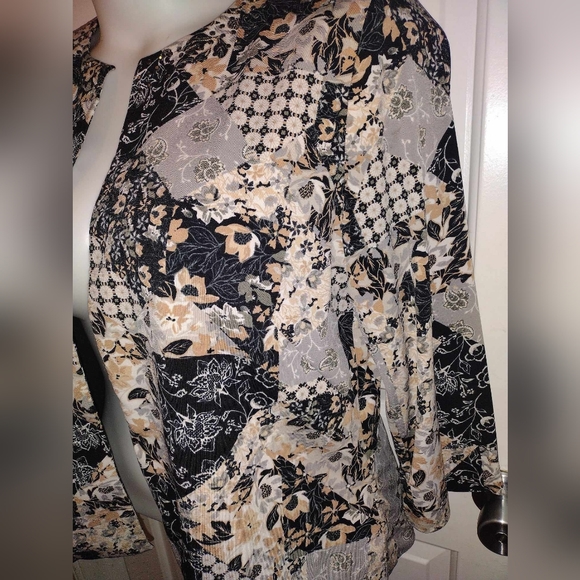 Joan Rivers Patchwork  Floral Print Blazer w/ Jewel neckline Sz L - Picture 4 of 11